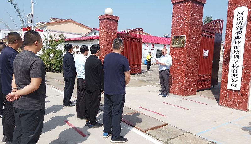 叉车培训基地落户济睿技能培训学校，快来看看吧
